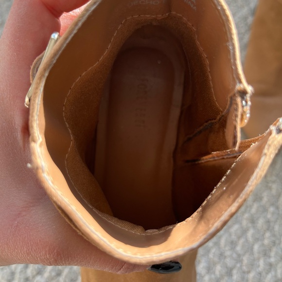 Forever 21 faux suede ankle length boots - Picture 2 of 4